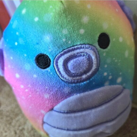 Emerald the Rainbow Seahorse Squishmallow 7.5" Plush - Picture 6 of 10